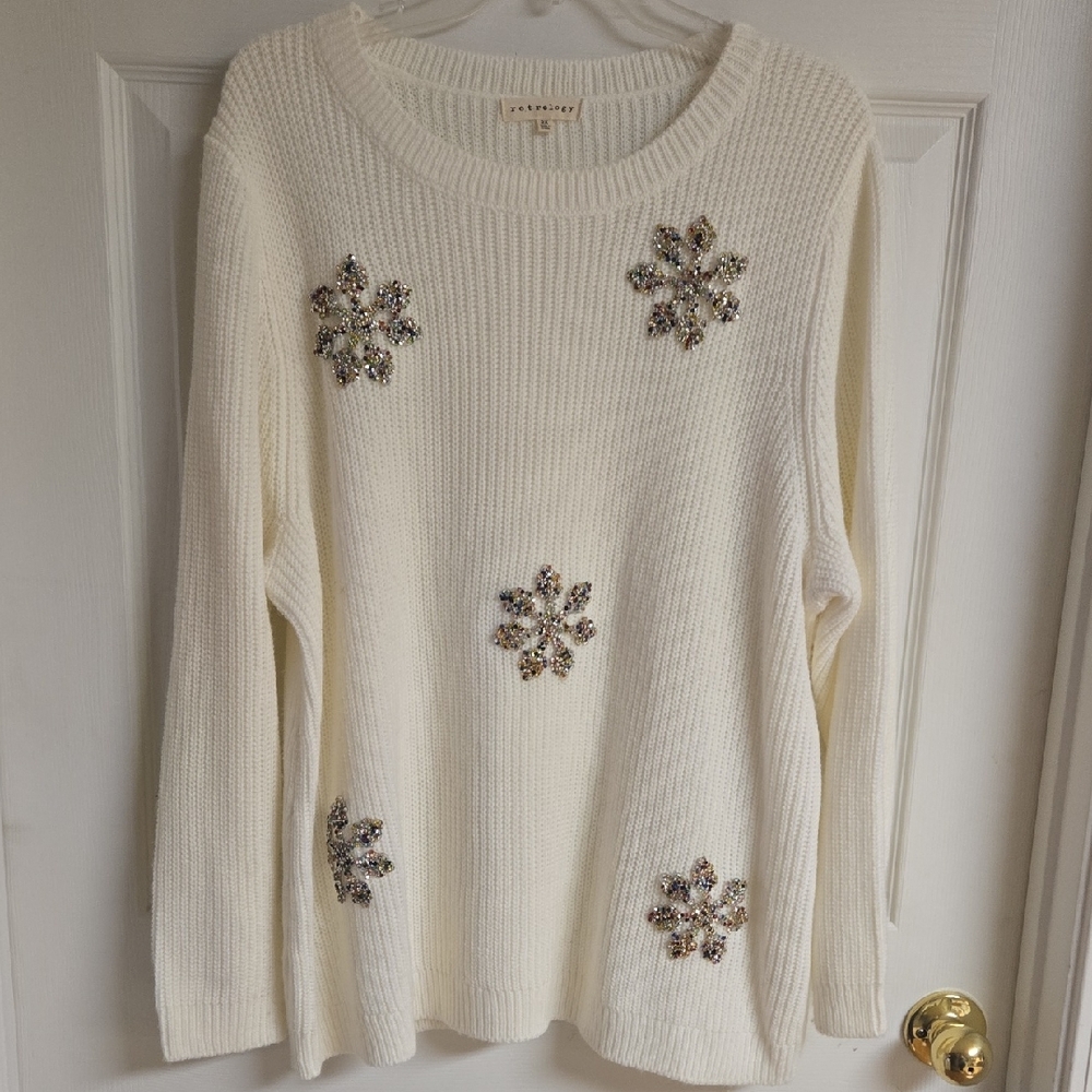 ✨️ White Ribbed Sweater with Snowflake Accents